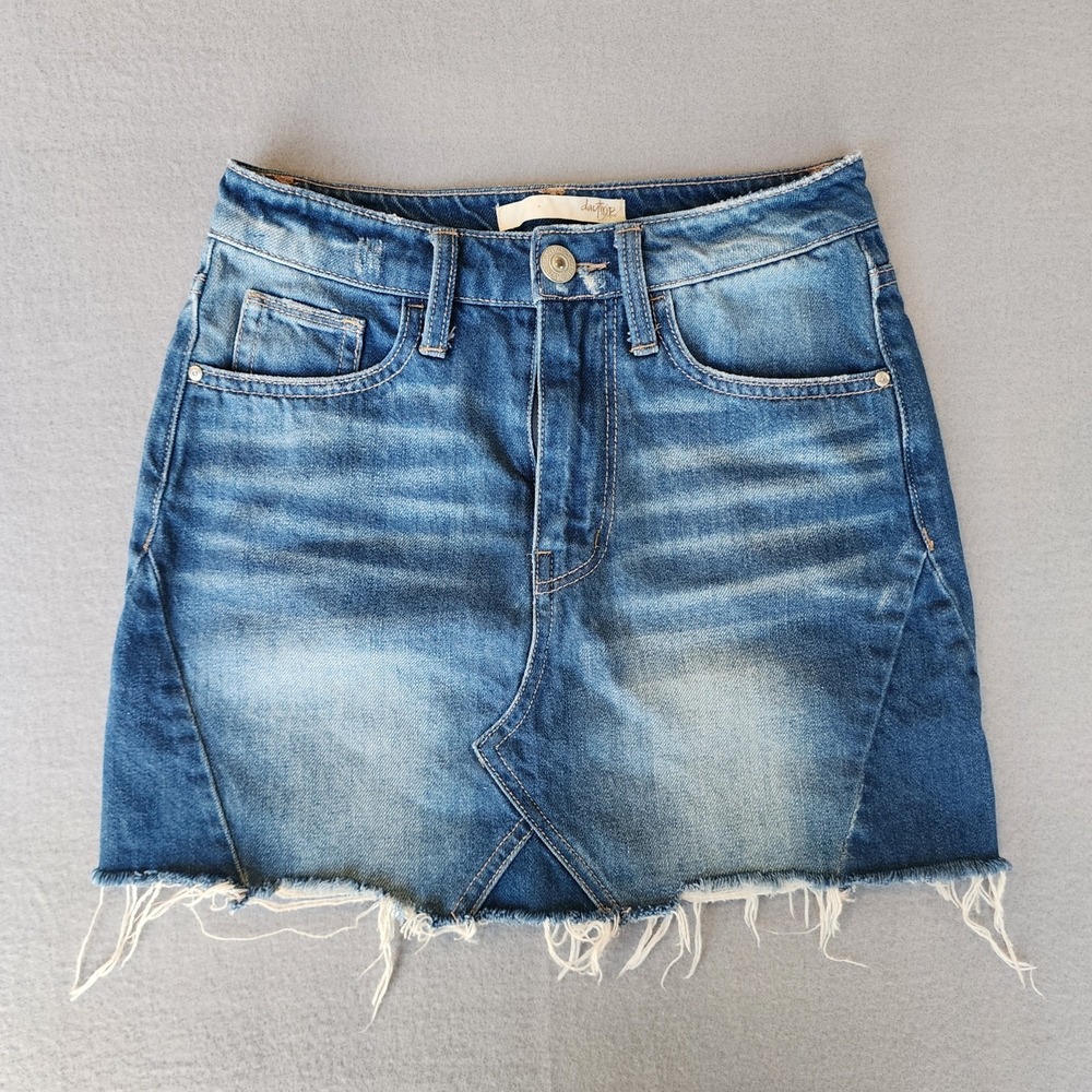 Daytrip Juniors Womens Size 7 Denim‎ Mini Skirt Distressed Raw Hem Blue Jean